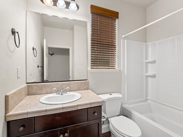 11319 N Via Napoli Drive, Fresno, CA 93730