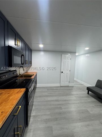 2461 NW 14th St 2, Fort Lauderdale, FL 33311