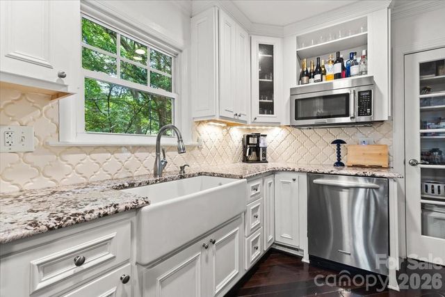 3000 Forest Park Drive, Charlotte, NC 28209