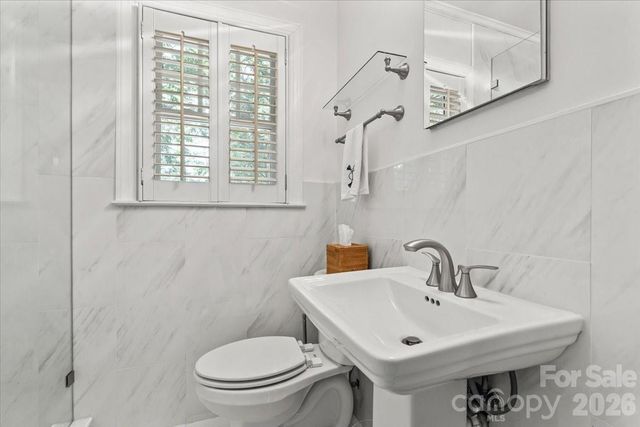 3000 Forest Park Drive, Charlotte, NC 28209