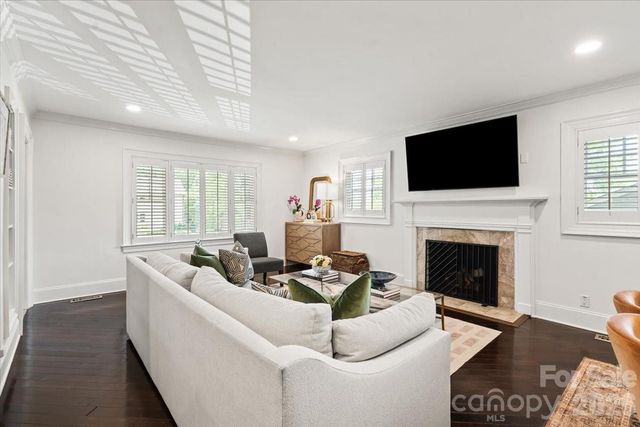 3000 Forest Park Drive, Charlotte, NC 28209