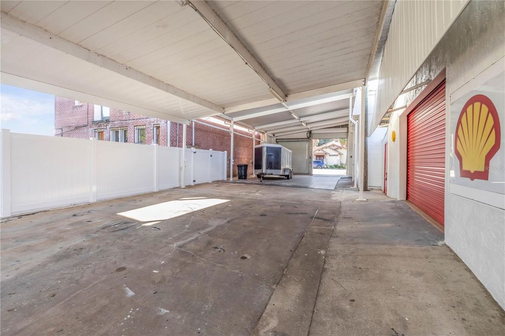 Image 29 of property listing at 208 MAGNOLIA ST, New Smyrna Beach, FL 32168