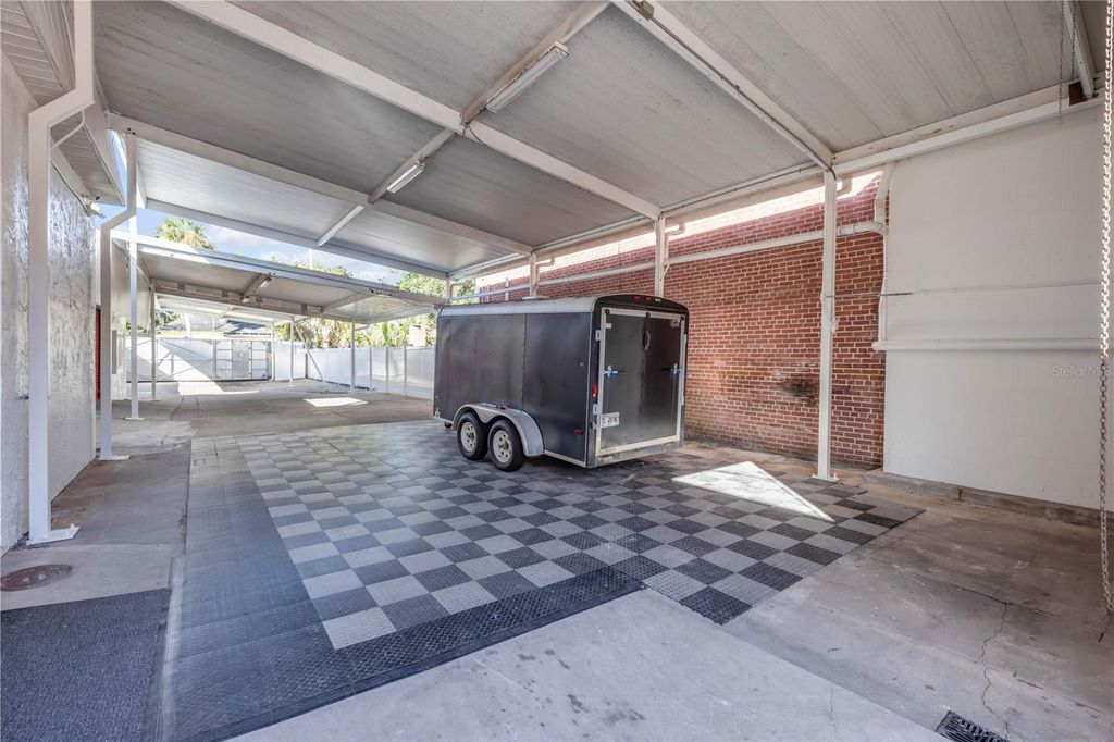 Image 36 of property listing at 208 MAGNOLIA ST, New Smyrna Beach, FL 32168