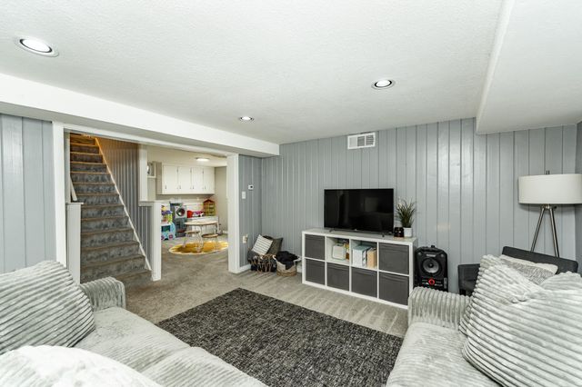 1125 6th Avenue NW, Rochester, MN 55901