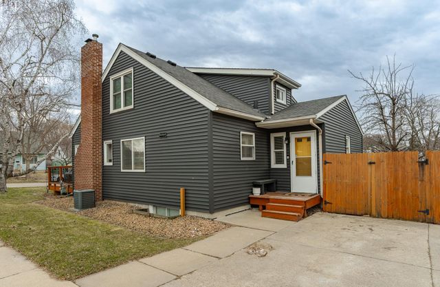 1125 6th Avenue NW, Rochester, MN 55901