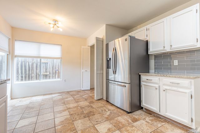 8207 Middle Pt, San Antonio, TX 78250