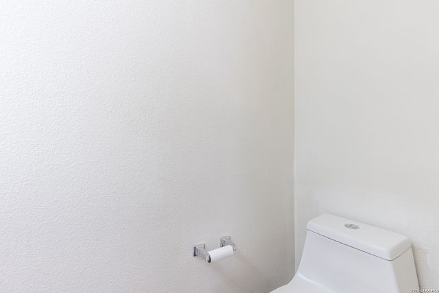8207 Middle Pt, San Antonio, TX 78250