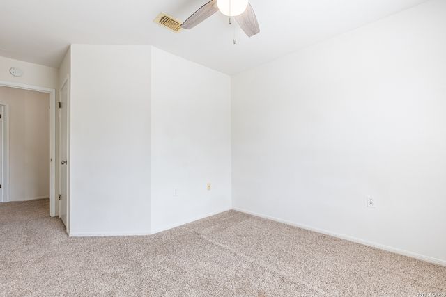 8207 Middle Pt, San Antonio, TX 78250