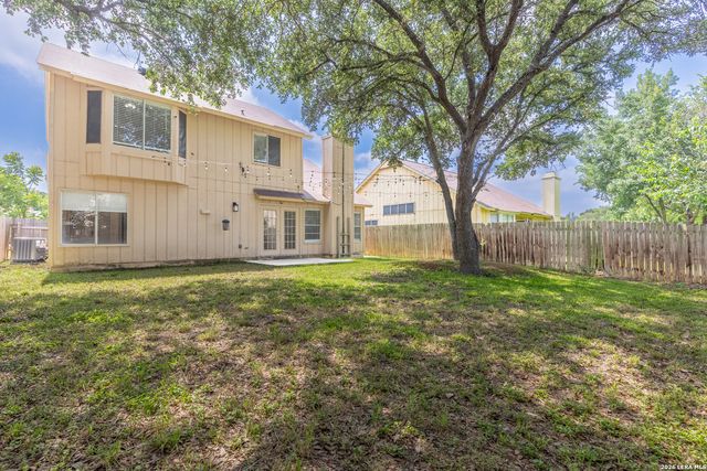 8207 Middle Pt, San Antonio, TX 78250