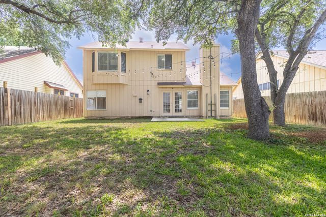 8207 Middle Pt, San Antonio, TX 78250