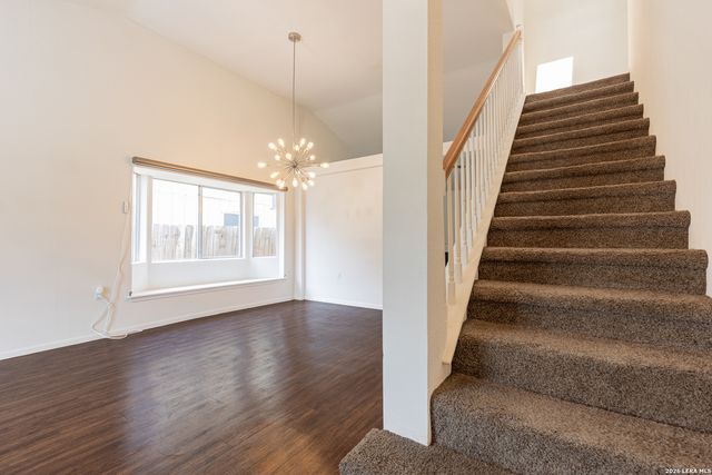 8207 Middle Pt, San Antonio, TX 78250