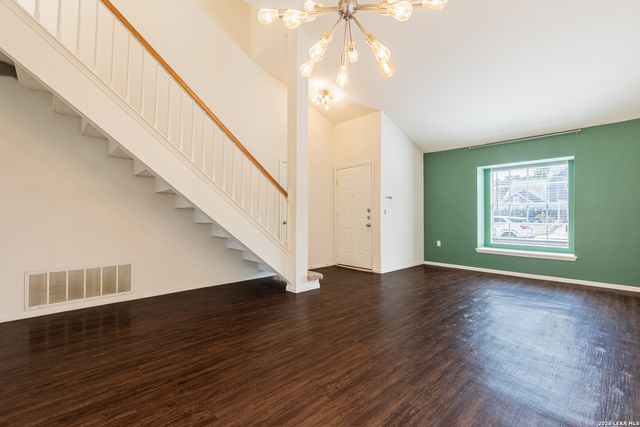 8207 Middle Pt, San Antonio, TX 78250