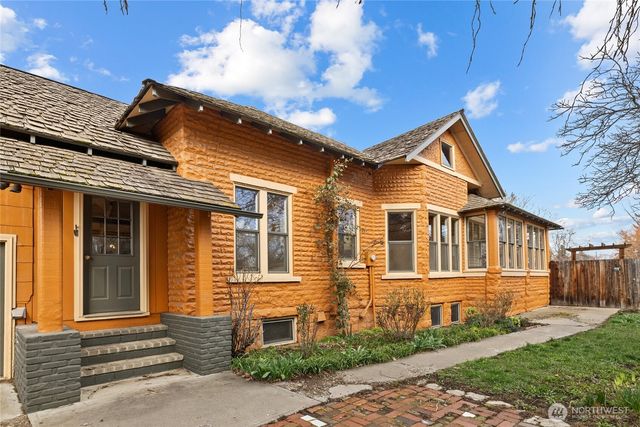 312 E Manitoba Avenue, Ellensburg, WA 98926