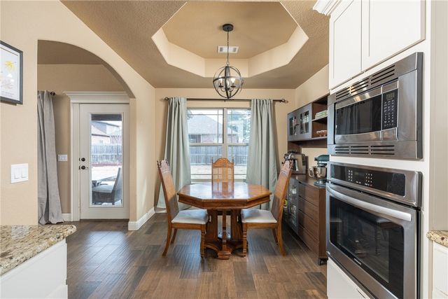 420 Lone Jack Drive, Fayetteville, AR 72704