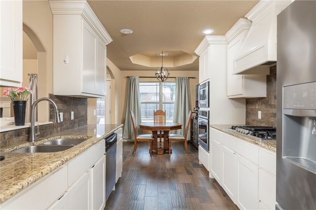 420 Lone Jack Drive, Fayetteville, AR 72704