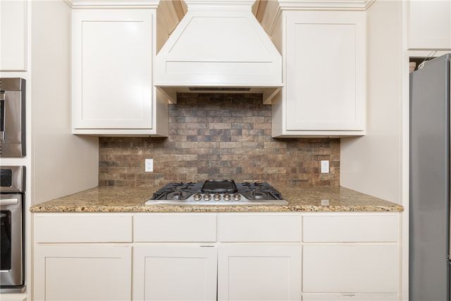 420 Lone Jack Drive, Fayetteville, AR 72704