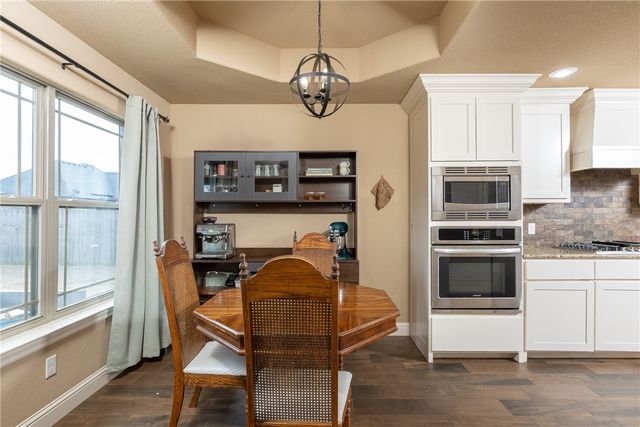 420 Lone Jack Drive, Fayetteville, AR 72704