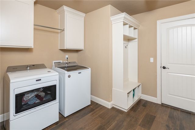 420 Lone Jack Drive, Fayetteville, AR 72704