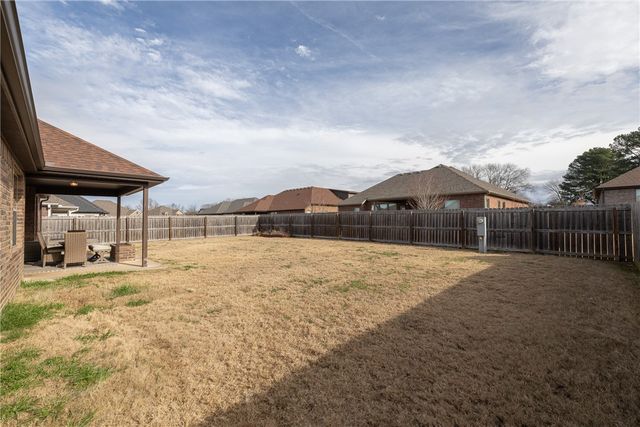 420 Lone Jack Drive, Fayetteville, AR 72704