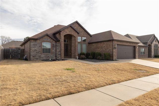 420 Lone Jack Drive, Fayetteville, AR 72704