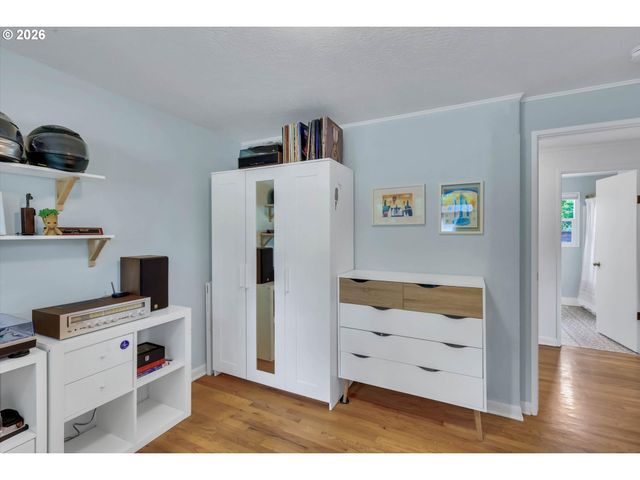 9760 Sw INGLEWOOD Pl, Portland, OR 97225