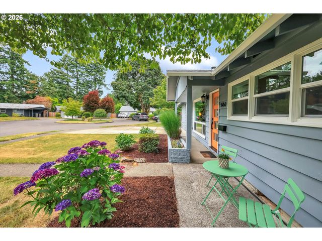 9760 Sw INGLEWOOD Pl, Portland, OR 97225
