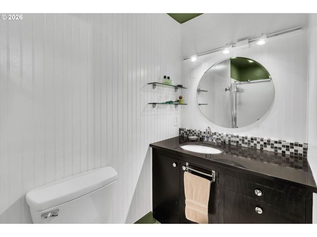 9760 Sw INGLEWOOD Pl, Portland, OR 97225