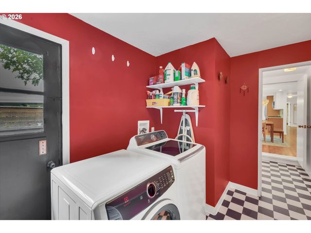 9760 Sw INGLEWOOD Pl, Portland, OR 97225