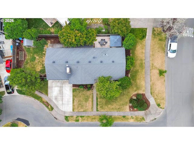 9760 Sw INGLEWOOD Pl, Portland, OR 97225