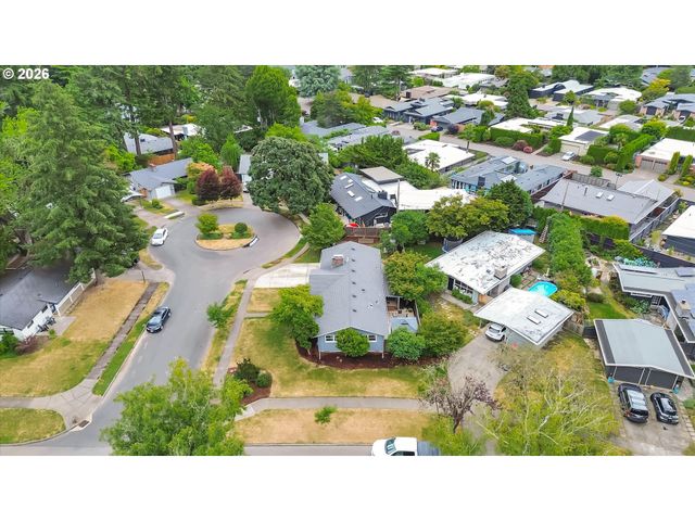 9760 Sw INGLEWOOD Pl, Portland, OR 97225