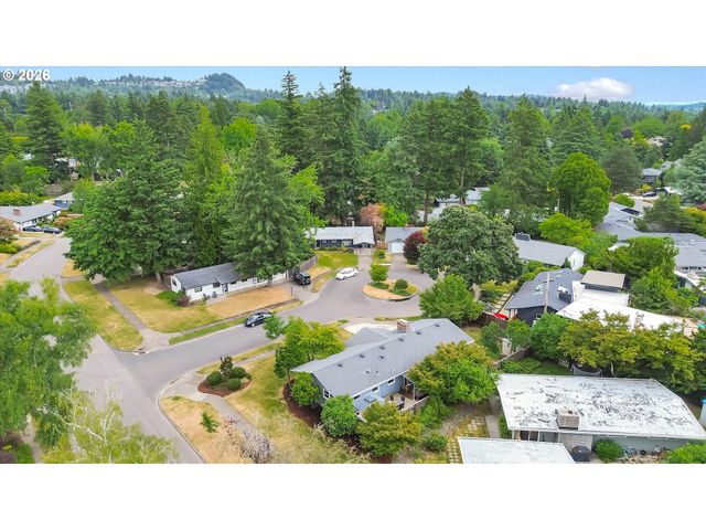 9760 Sw INGLEWOOD Pl, Portland, OR 97225