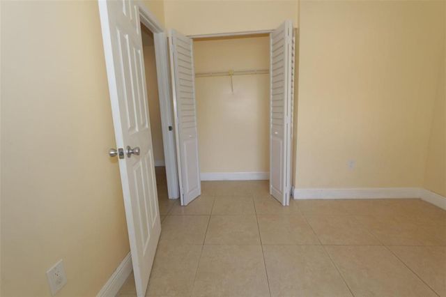 2987 NW 110th Avenue, Sunrise, FL 33322