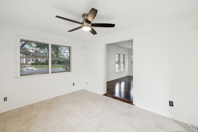 1611 McKinley, San Antonio, TX 78210