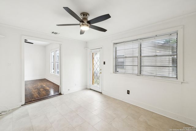 1611 McKinley, San Antonio, TX 78210