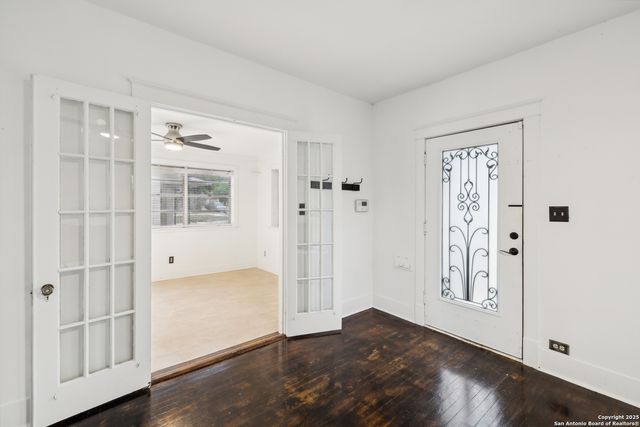 1611 McKinley, San Antonio, TX 78210