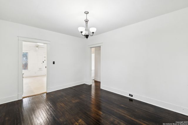1611 McKinley, San Antonio, TX 78210