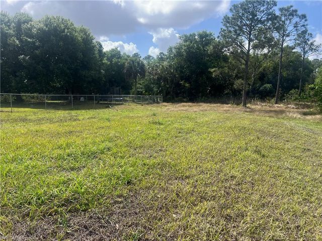 1614 Henry AVE, Lehigh Acres, FL 33972