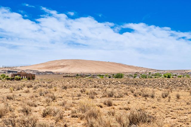 4289 Lomatas Loop NE U17, B31, L9, Rio Rancho, NM 87144