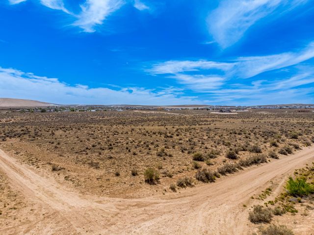 4289 Lomatas Loop NE U17, B31, L9, Rio Rancho, NM 87144