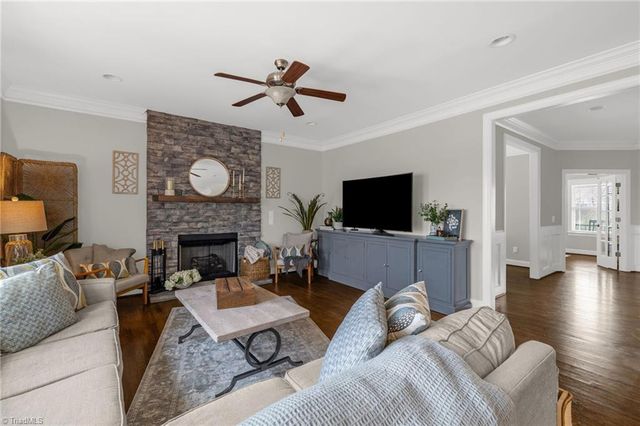 8012 Northwest Meadows Drive, Stokesdale, NC 27357