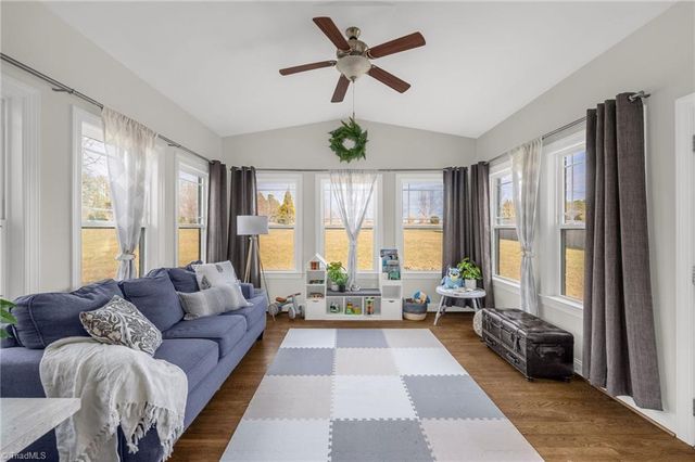 8012 Northwest Meadows Drive, Stokesdale, NC 27357