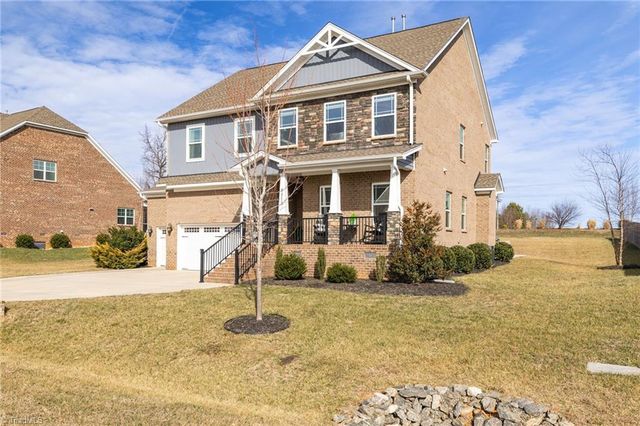 8012 Northwest Meadows Drive, Stokesdale, NC 27357