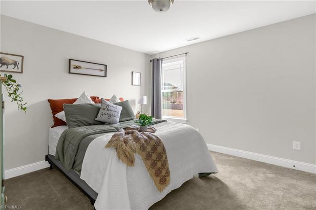 8012 Northwest Meadows Drive, Stokesdale, NC 27357