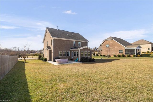 8012 Northwest Meadows Drive, Stokesdale, NC 27357