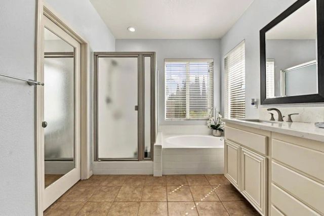 7427 Healis Place, San Diego, CA 92129