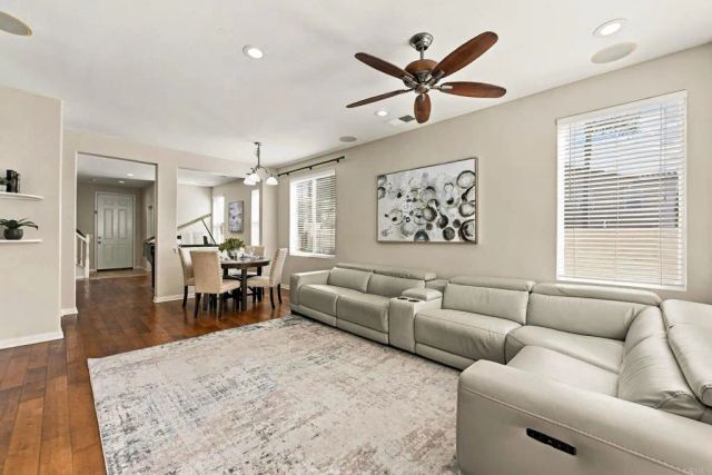 7427 Healis Place, San Diego, CA 92129