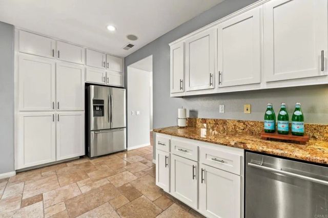 7427 Healis Place, San Diego, CA 92129