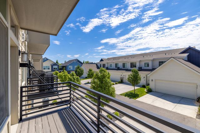 2377 W Summit Pkwy, Spokane, WA 99201