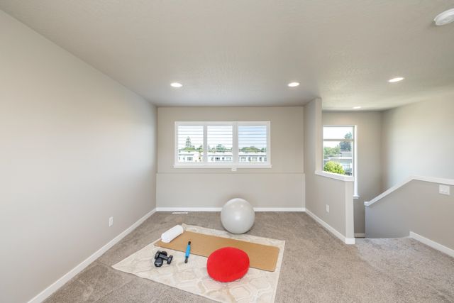 2377 W Summit Pkwy, Spokane, WA 99201
