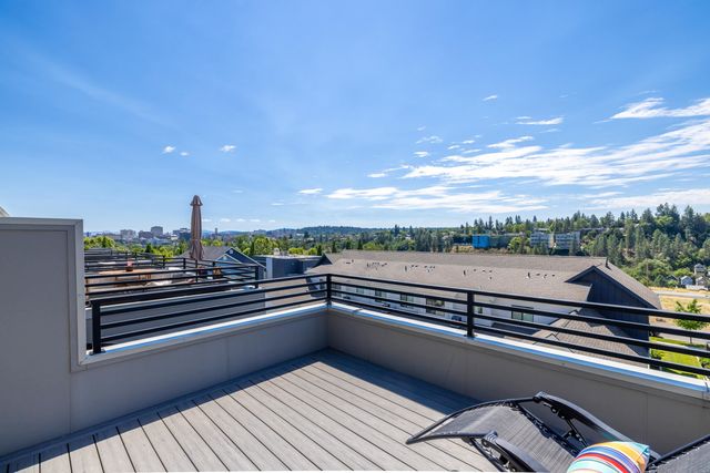 2377 W Summit Pkwy, Spokane, WA 99201